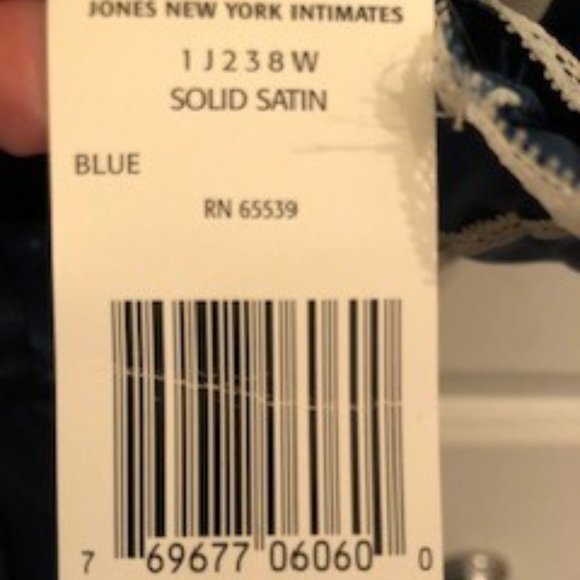 Jones NY Nightgown & Robe - Picture 7 of 7